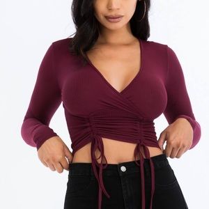 Cute Ruched long sleeve top 😍